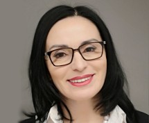 Roza Džamaldajeva ‐ Doktora grāds psihoterapijā, konsultatīvais psihologs, klīniskais psihologs, analītiskais psihoterapeits osteorefleksoterapeits, akupunktūras ārsts, ģimenes ārsts