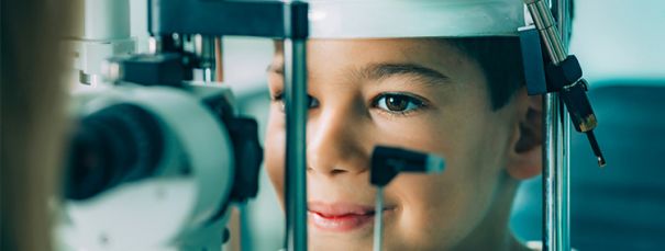 Kādos gadījumos nepieciešams bērnu acu ārsts